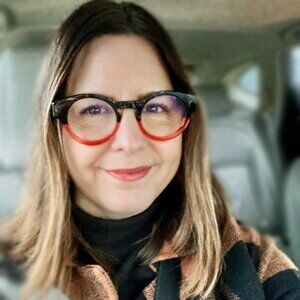 Meet your Posher, Kelly